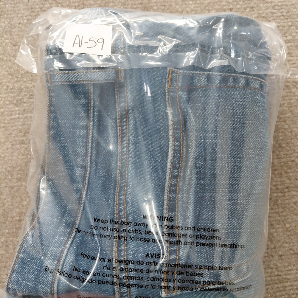 Loft Straight Raw Hem Denim Shorts Women's Size 14 Blue 33" Waist 5.5" Inseam - Picture 8 of 8